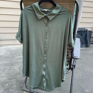 LuLaRoe Dark Green Collared Shirt (Medium)